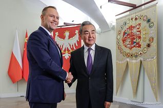 001_Prezydent_Karol_Nawrocki_spotkanie_Minister_Spraw_Zagranicznych_Chin_20250915_GJA_5397.jpg