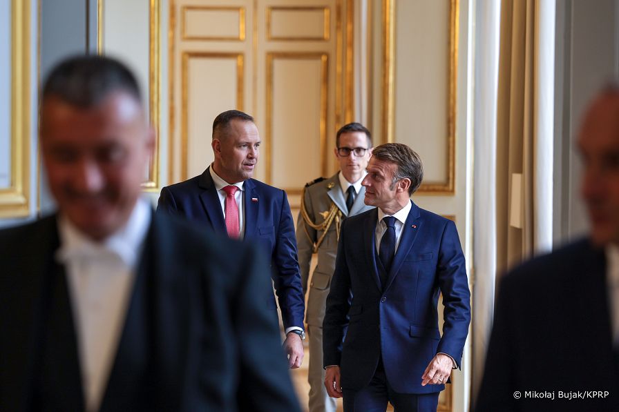 007_a_Prezydent_Karol_Nawrocki_wizyta_Francja_spotkanie_Emmanuel_Macron_20250916_MWB25179.jpg