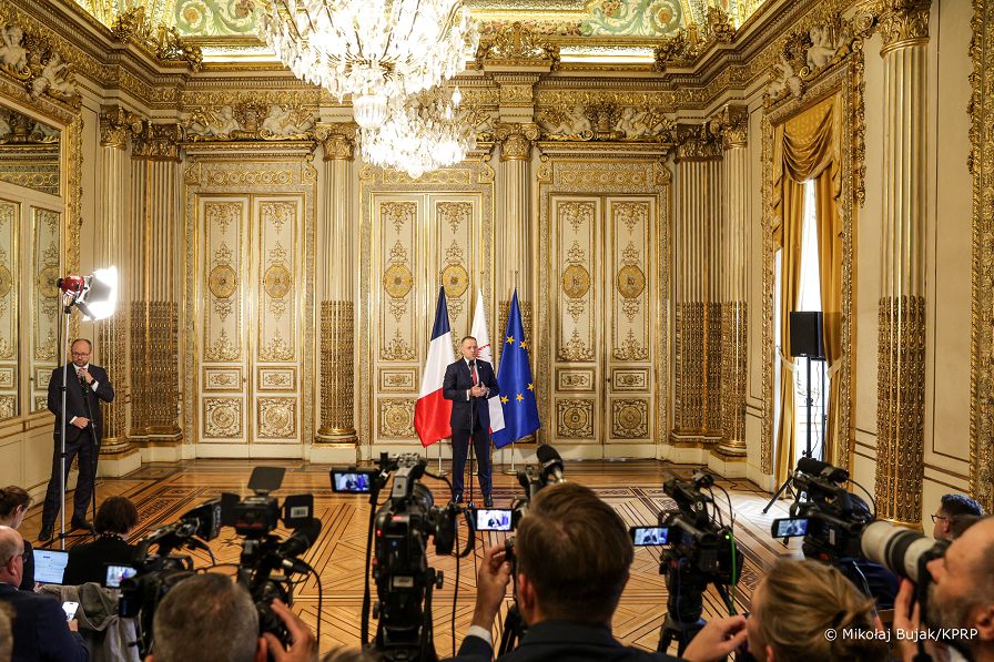 002_a_Prezydent_Karol_Nawrocki_wizyta_Francja_wypowiedz_media_20250916_MWB12495.jpg