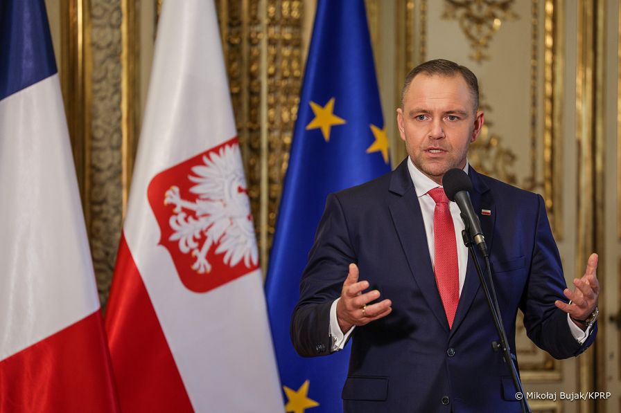 001_Prezydent_Karol_Nawrocki_wizyta_Francja_wypowiedz_media_20250916_MWB25620.jpg