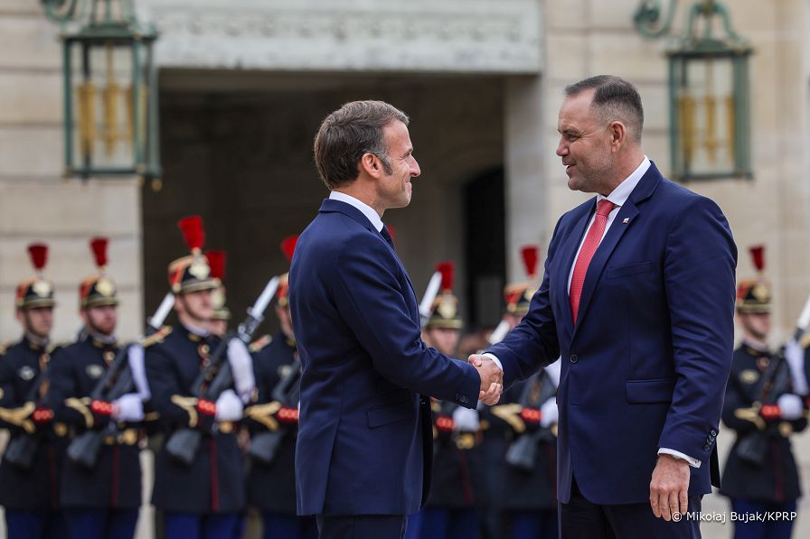 001_a_Prezydent_Karol_Nawrocki_wizyta_Francja_spotkanie_Emmanuel_Macron_20250916_MWB25032.jpg