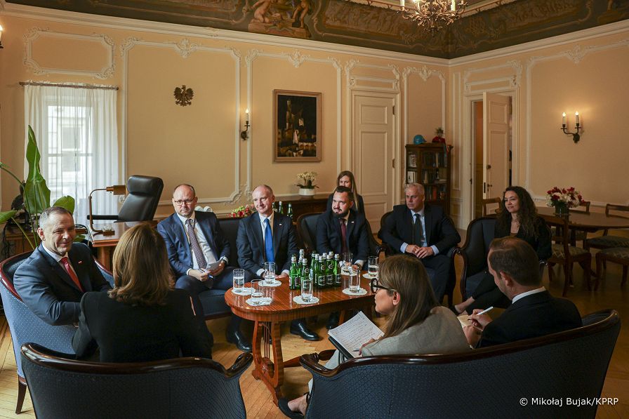 14_Karol_Nawrocki_Ruth_Porat_Prezes_ Dyrektor_spolek_Alphabet _Google_Nowy_Jork_20250922_MWB12820.jpg