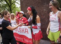 02_Marta_Nawrocka_z_przedstawicielkami _Polska_Running_Team_Nowy_Jork_20250922_DSC03981.jpg