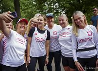 08_Marta_Nawrocka_z_przedstawicielkami _Polska_Running_Team_Nowy_Jork_20250922_DSC04182.jpg