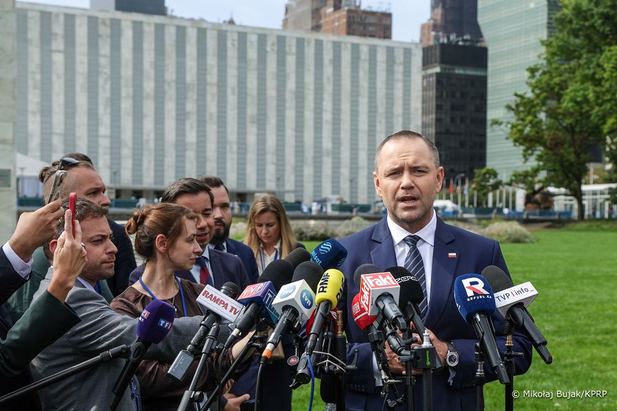 001_Prezydent_Karol_Nawrocki_wypowiedz_media_Nowy_Jork_20250924_MWB20350.jpg