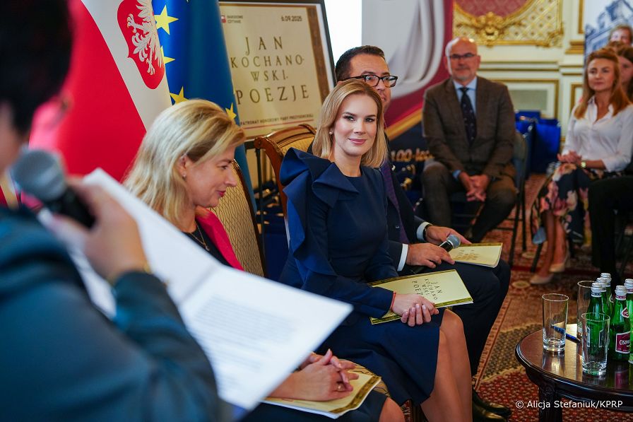 001_Prezydentowa_Marta_Nawrocka_Narodowe_Czytanie_Konsulat_Nowy_Jork_20250924_DSC06101.jpg
