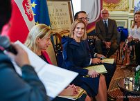 001_Prezydentowa_Marta_Nawrocka_Narodowe_Czytanie_Konsulat_Nowy_Jork_20250924_DSC06101.jpg