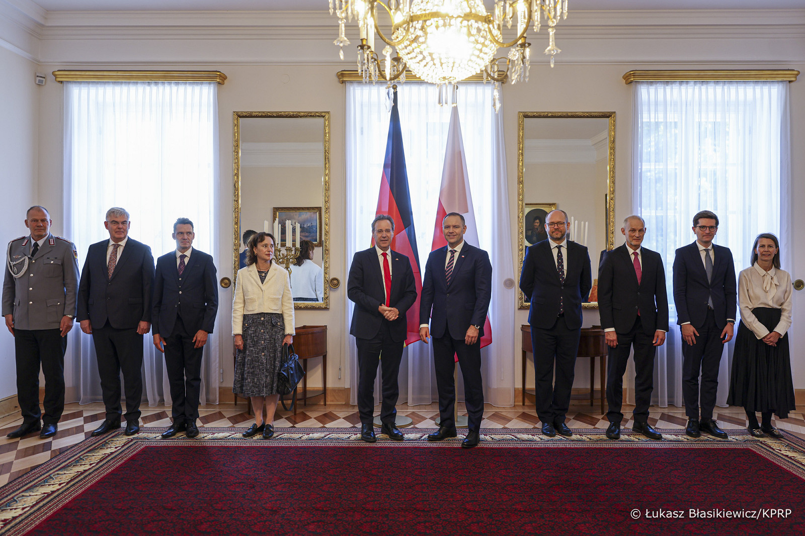 28_Karol_Nawrocki_Miguel_Berger_Ambasador_Republiki_Federalnej_Niemiec_listy_uwierzytelnijace_20250926_LB_10021.jpg [830.19 KB]