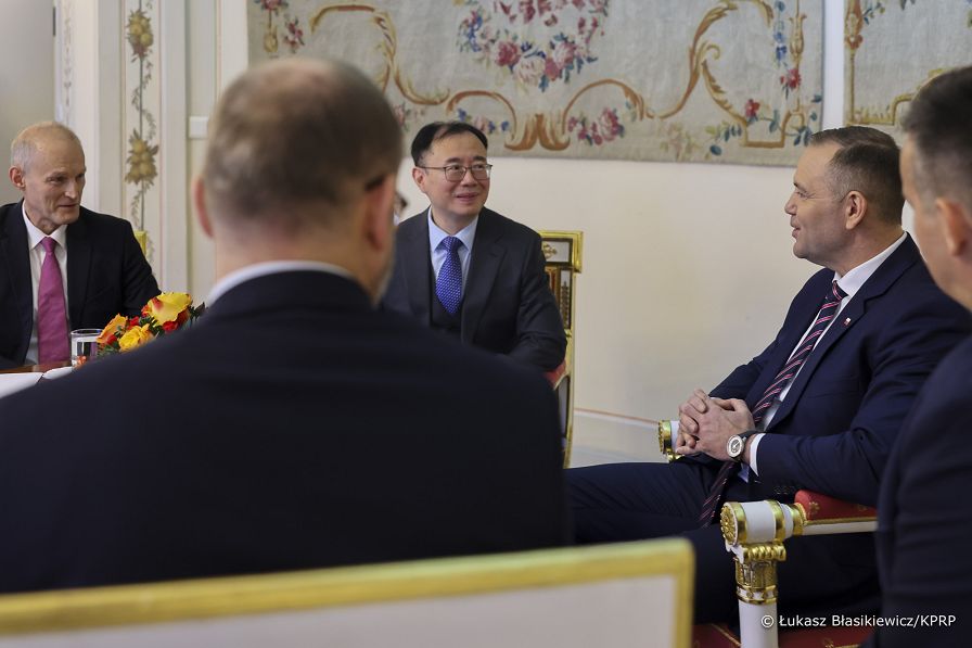 40_Karol_Nawrocki_Lu_Shan_Ambasador_Chińskiej_Republiki_Ludowej_listy_uwierzytelnijace_20250926_LB_10346.jpg