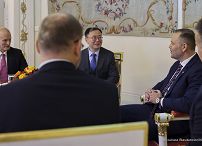 40_Karol_Nawrocki_Lu_Shan_Ambasador_Chińskiej_Republiki_Ludowej_listy_uwierzytelnijace_20250926_LB_10346.jpg