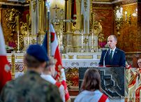 010_Minister_Adam_Andruszkiewicz_Ksiądz_Jarosław_Wąsowicz_uroczystość odsłonięcia tablicy z „Sercem dla Inki” upamiętniającej Danutę Siedzikównę _28-09-2025_LB_23874.jpg.JPG