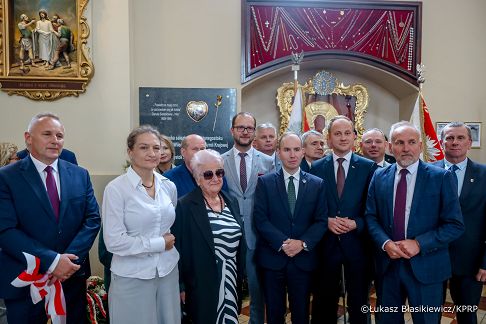 015_Minister_Adam_Andruszkiewicz_Ksiądz_Jarosław_Wąsowicz_uroczystość odsłonięcia tablicy z „Sercem dla Inki” upamiętniającej Danutę Siedzikównę _28-09-2025_LB_24118.jpg.JPG