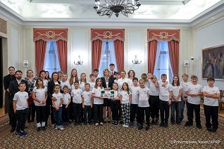010_Minister_Agnieszka_Jędrzak_spotkanie_uczniowie_szkoły_Edynburg_29-09-2025_PK1_9075.jpg.JPG
