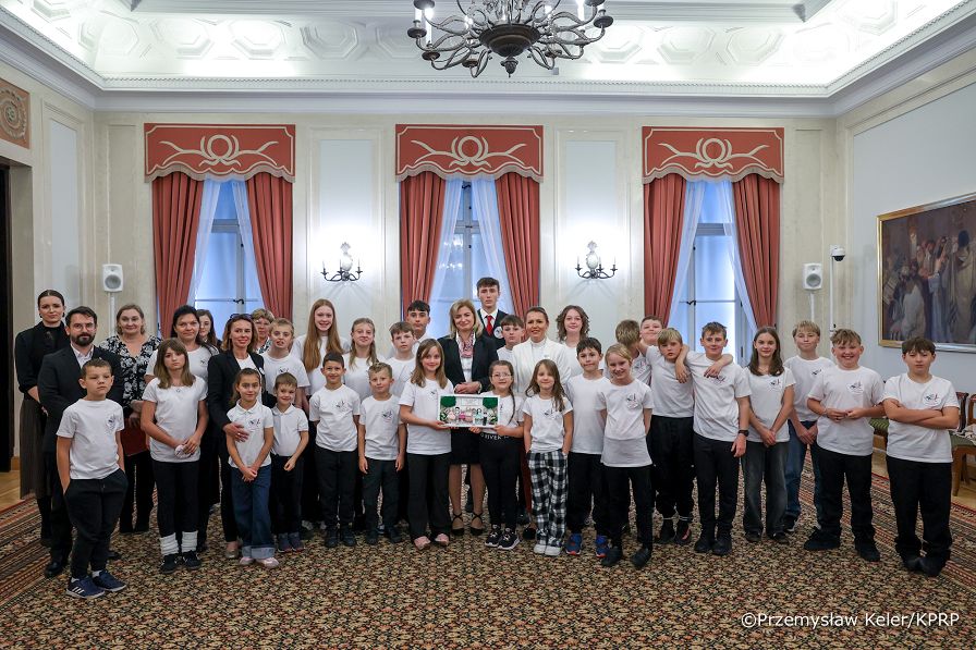 010_Minister_Agnieszka_Jędrzak_spotkanie_uczniowie_szkoły_Edynburg_29-09-2025_PK1_9075.jpg.JPG