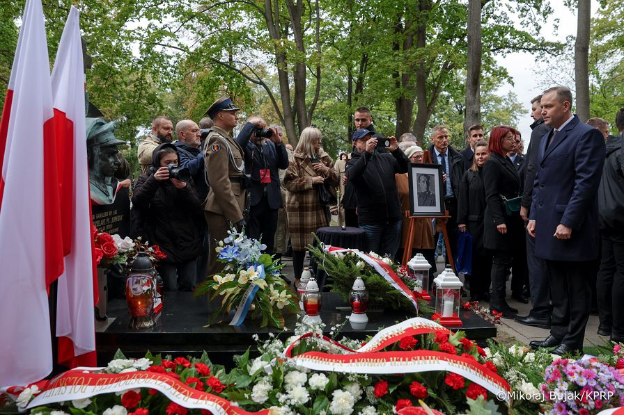 018_Prezydent_Karol_Nawrocki_pogrzeb_Sergiusz_Piasecki_29-09-2025_MWB24386.jpg.JPG