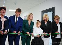 001_Pierwsza_Dama_Marta_Nawrocka_Liwia_Uroczystość otwarcia nowego pawilonu w szkole podstawowej_29-09-2025_DSC06974.jpg.JPG