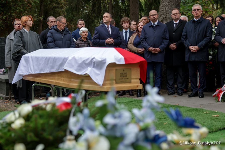 007_Prezydent_Karol_Nawrocki_pogrzeb_Sergiusz_Piasecki_29-09-2025_MWB24013.jpg.JPG