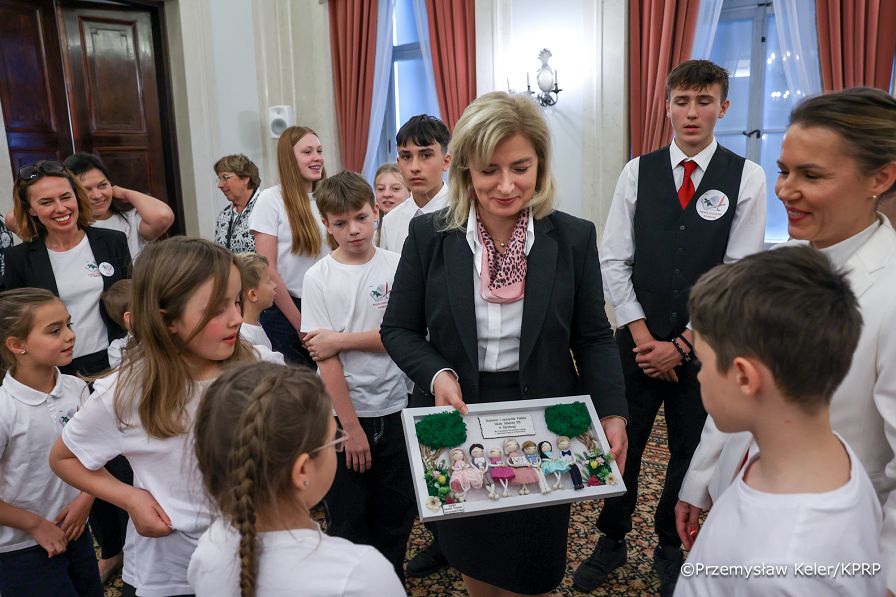 011_Minister_Agnieszka_Jędrzak_spotkanie_uczniowie_szkoły_Edynburg_29-09-2025_PK1_9094.jpg.JPG