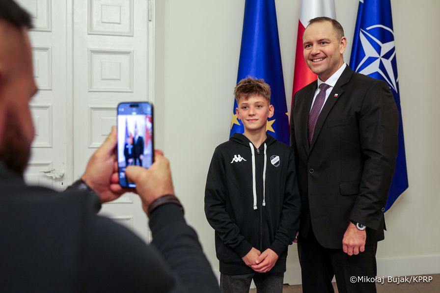 016_A_Prezydent_Karol_Nawrocki_Spotkanie_Bartosz_Zmarzlik_30-09-2025_MWB25953.jpg