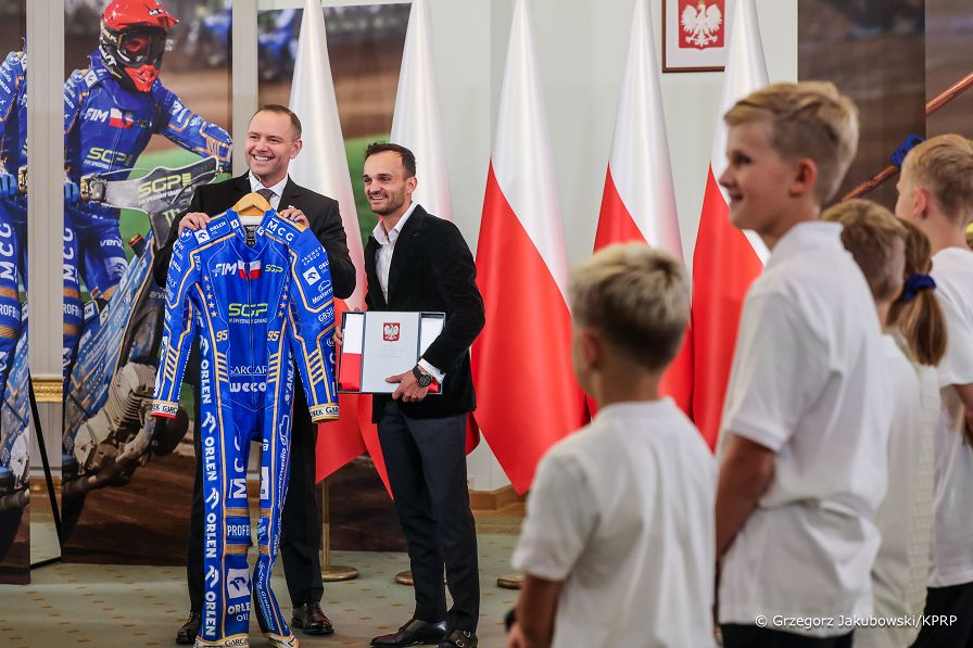 011_a_a_Prezydent_Karol_Nawrocki_Spotkanie_Bartosz_Zmarzlik_20250930_1S5A5816.jpg