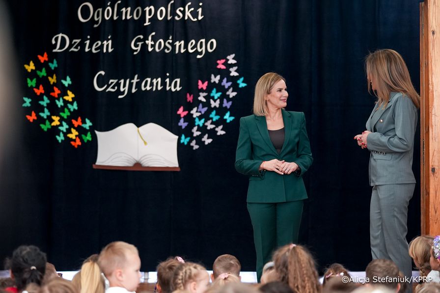 001_Pierwsza_Dama_Marta_Nawrocka_wizyta_przedszkole_218_Warszawa_29-09-2025_DSC04625.jpg.JPG