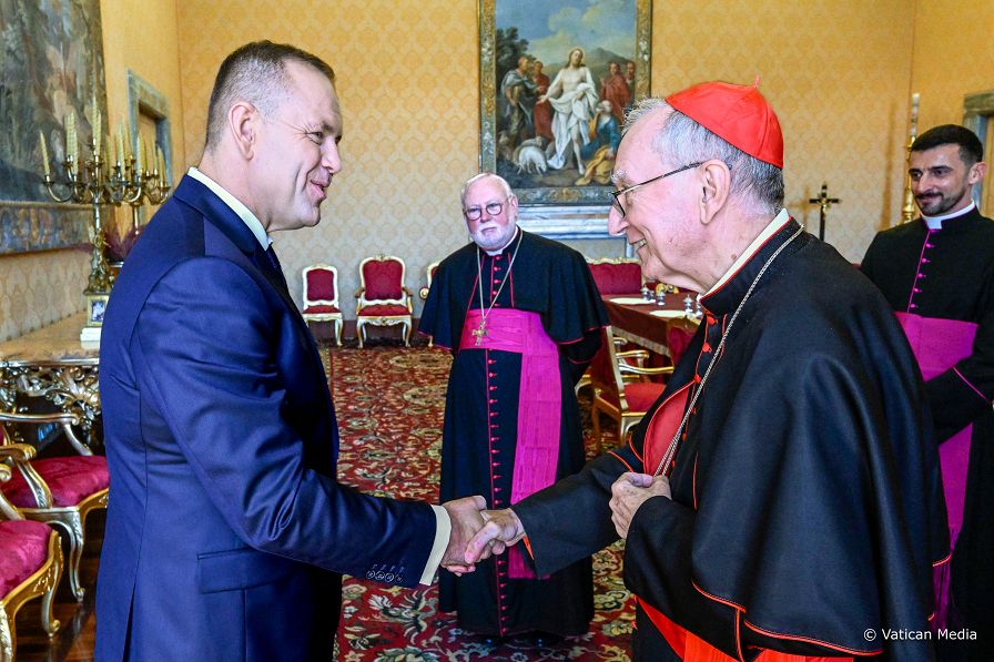 001_Prezydent_Karol_Nawrocki_spotkanie_Kardynal_Pietro_Parolinem_20250905__MAR6610.jpg