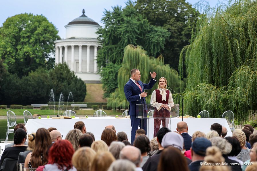 004_c_Para_Prezydencka_Narodowe_Czytanie_20250906_GJ6_1513.jpg