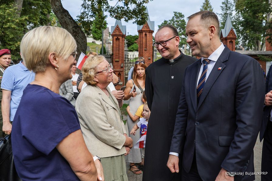 012_a_Prezydent_Karol_Nawrocki_Litwa_Cmentarz_na_Rosie_20250908_MWB16741.jpg