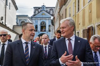 017_A_Karol_Nawrocki_Wizyta_Litwa_Ostra_Brama_08-09-2025_MWB15838.jpg-1.JPG