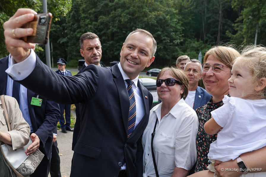 012_Prezydent_Karol_Nawrocki_Litwa_Cmentarz_na_Rosie_20250908_MWB16773.jpg