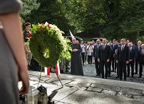 007_Prezydent_Karol_Nawrocki_Litwa_Cmentarz_na_Rosie_20250908_MWB16383.jpg
