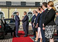 001_Karol_Nawrocki_Wizyta_Finlandia_powitanie_Alexander Stubb_09-09-2025_MWB19179.jpg.JPG
