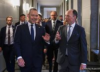 030_Karol_Nawrocki_Wizyta_Finlandia_Parlament_spotkanie_Przewodniczący_Jussi_Halla-aho_09-09-2025_MWB11756.jpg.JPG