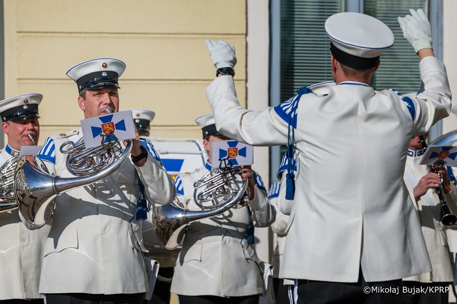 003_Karol_Nawrocki_Wizyta_Finlandia_powitanie_Alexander Stubb_09-09-2025_MWB28290.jpg.JPG