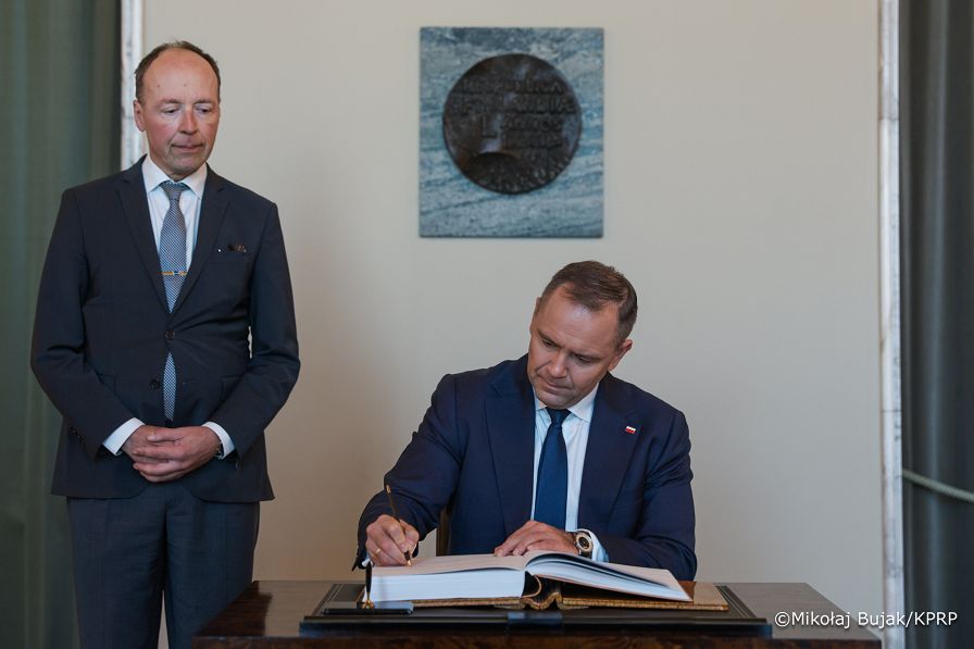 027_Karol_Nawrocki_Wizyta_Finlandia_Parlament_spotkanie_Przewodniczący_Jussi_Halla-aho_09-09-2025_MWB11619.jpg.JPG