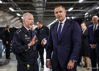 003_Prezydent_Karol_Nawrocki_Helsinki_wizyta_Schron_Obrony_Cywilnej-Merihaka_20250909_MWB12125.jpg