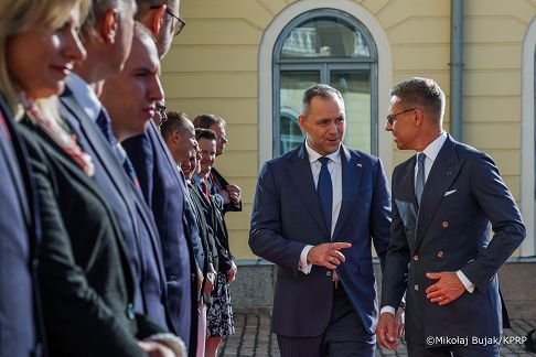 004_A_Karol_Nawrocki_Wizyta_Finlandia_powitanie_Alexander Stubb_09-09-2025_MWB28359.jpg.JPG