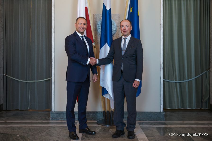 029_Karol_Nawrocki_Wizyta_Finlandia_Parlament_spotkanie_Przewodniczący_Jussi_Halla-aho_09-09-2025_MWB11681.jpg.JPG