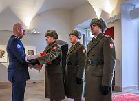 011_Zmiana_flagi_Palac_Prezydencki_20260110_GJA_1950.jpg