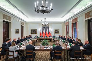 002_Prezydent_Karol_Nawrocki_spotkanie z polskimi firmami działającymi na rynkach globalnych_19-01-2026_PK1_0135.jpg