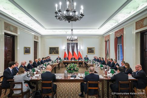 002_Prezydent_Karol_Nawrocki_spotkanie z polskimi firmami działającymi na rynkach globalnych_19-01-2026_PK1_0135.jpg