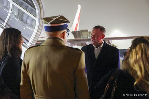 06_Karol_Nawrocki_przylot_Szwajcaria_20260119_MWB11208.jpg