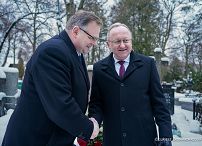 001_Jan Kasprzyk_Złożenie wieńca na grobie Romana Dmowskiego w 87 rocznicę śmierci_02-01-2026_LB_07876.jpg