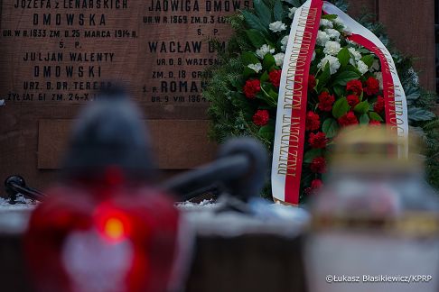 005_Jan Kasprzyk_Złożenie wieńca na grobie Romana Dmowskiego w 87 rocznicę śmierci_02-01-2026_LB_07975.jpg
