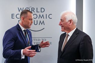 002_Prezydent Karol Nawrocki_WEF_Davos_dzień 1_Spotkanie Vahagan Khachaturyan Prezydent Armenii_20-01-2026_MWB11495.jpg