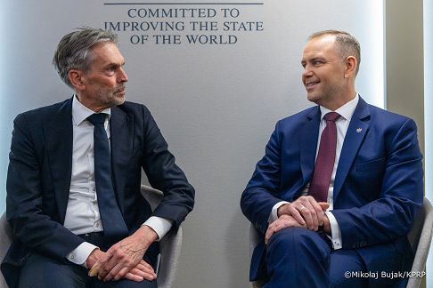 017_Prezydent Karol Nawrocki_WEF_Davos_dzień 2_spotkanie Dick Shoof_Premier Holandia_21-01-2026_MWB14133.jpg