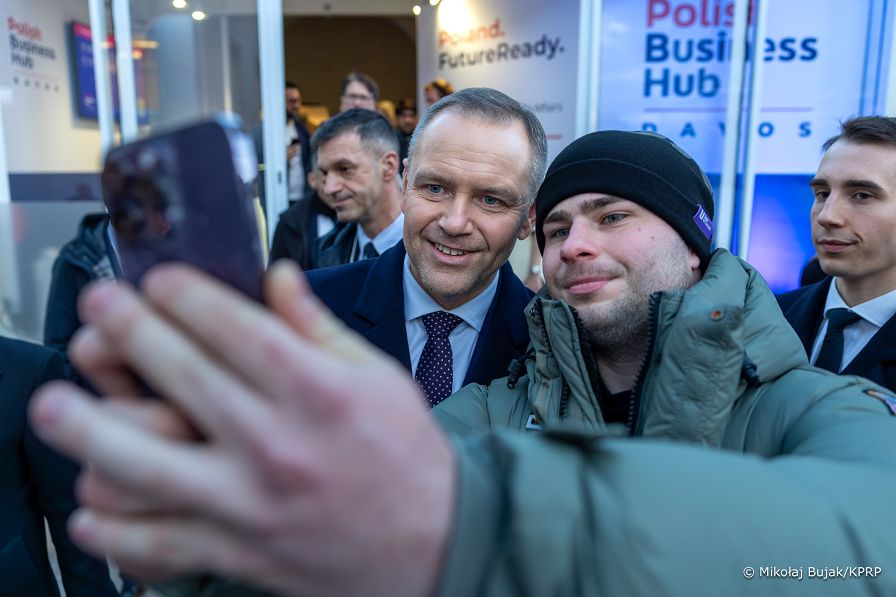 009_Prezydent_Karol_Nawrocki_wystapienie_panel_Three_Seas_Initiative_20260122_MWB17780.jpg