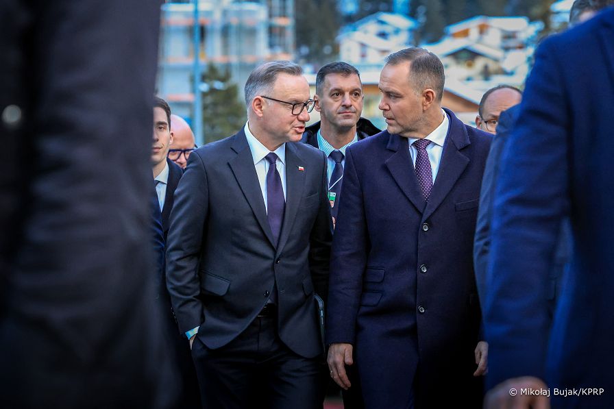 011_Prezydent_Karol_Nawrocki_wystapienie_panel_Three_Seas_Initiative_20260122_MWB28931.jpg
