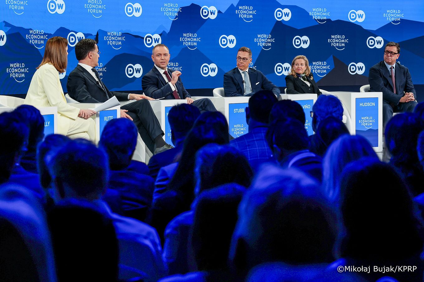 010_galeria_Davos_2026_20260123_004_Prezydent Karol Nawrocki_WEF_Davos_dzień 2_udział w dyskusji „Can Europe Defend Itself ”_21-01-2026_MWB13515.jpg