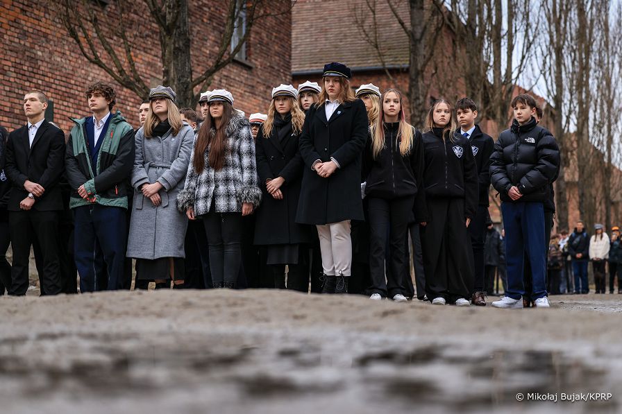 016_Prezydent_Karol_Nawrocki_Auschwitz_rocznica_wyzwolenia_obozu_20260127_MWB20208.jpg